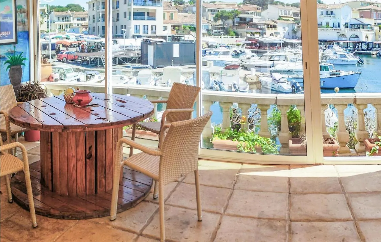 Nice Home In Sausset-Les-Pins With Kitchen